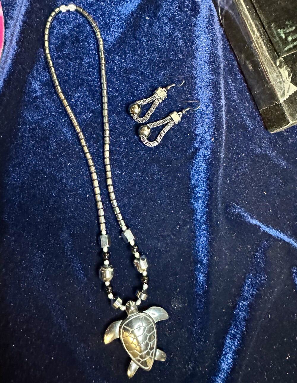 Silver Tone Sea Turtle Pendant Necklace & Black Beaded Earrings Jewelry Set